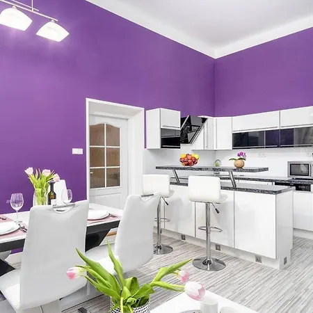 Luxury 3kk W/2kingbeds 65”tv,next Wenceslas Sq * Praga