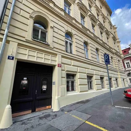 Luxury 3kk W/2kingbeds 65”tv,next Wenceslas Sq Apartament Praga